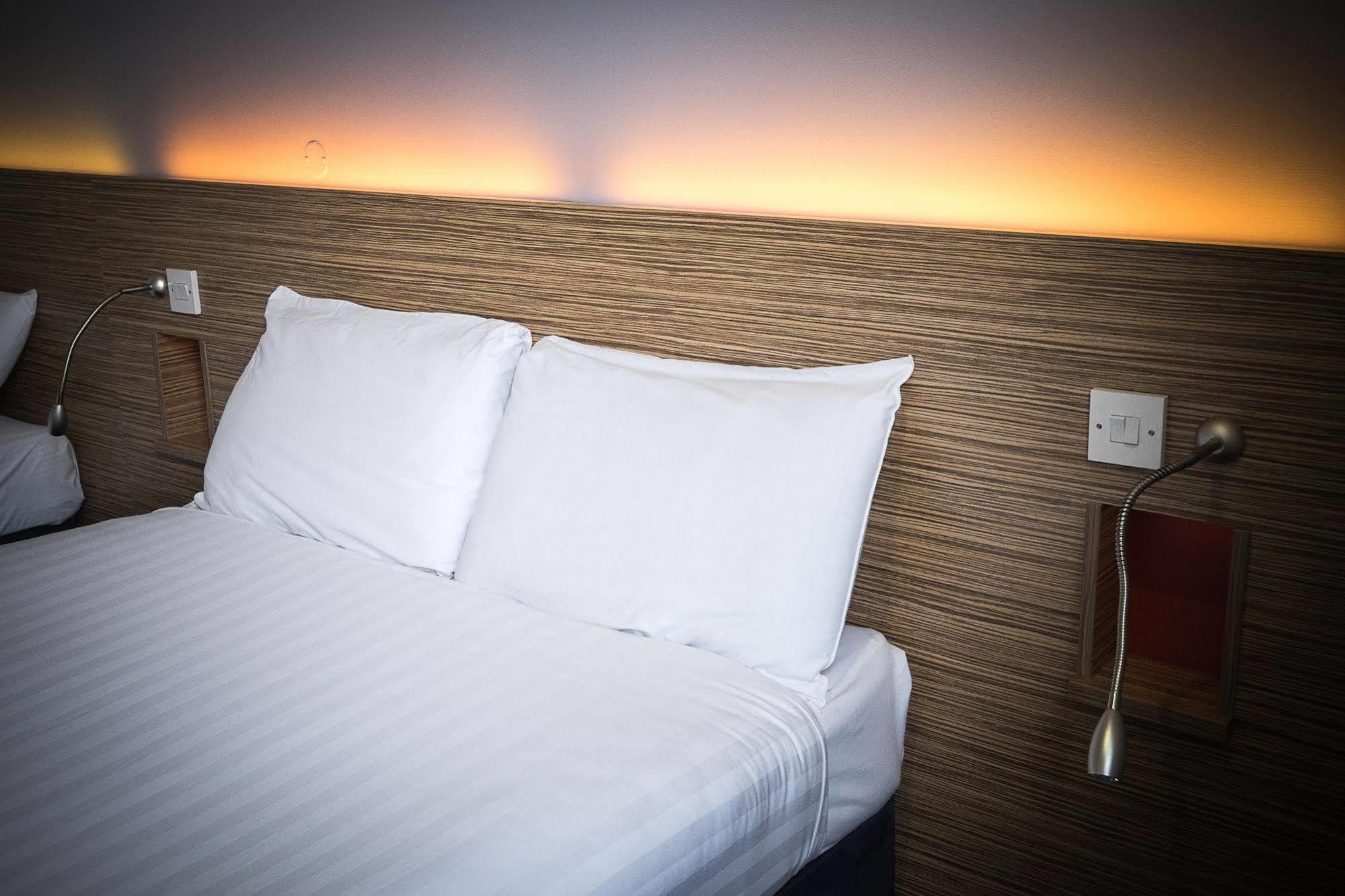 Travelodge Derry ภายนอก รูปภาพ